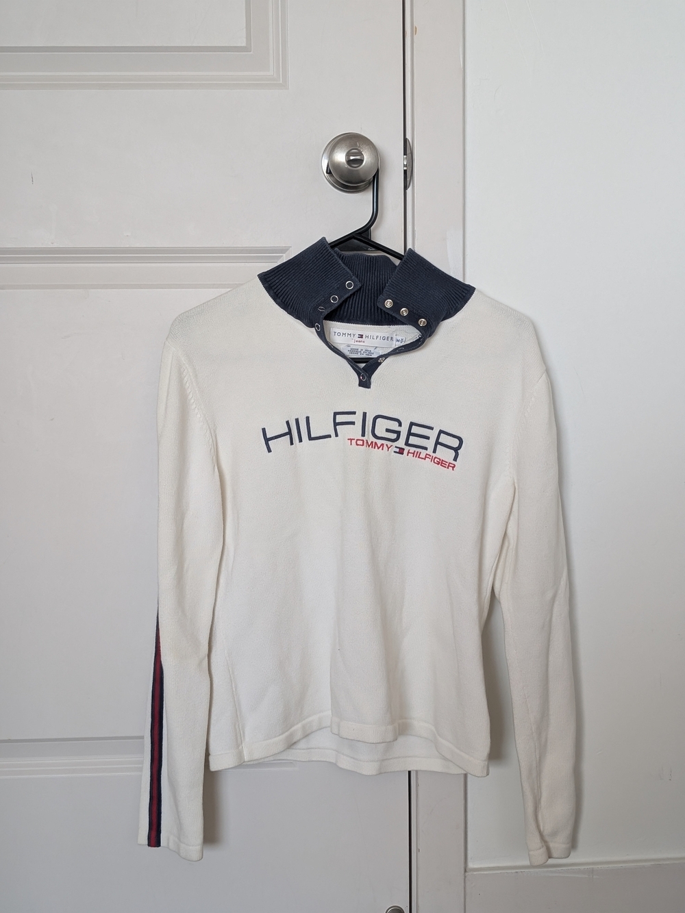 Tommy Hilfiger Cream Pullover with Navy Snap Collar and Red Accent